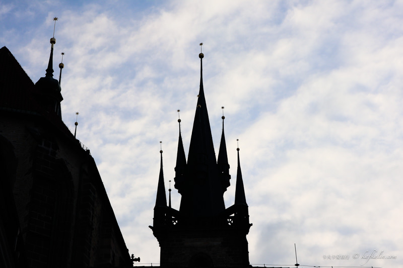 【捷克蜜月DAY6】布拉格城堡｜聖維特主教座堂伏爾塔瓦河遊船菠丹尼刺蝟鉛筆