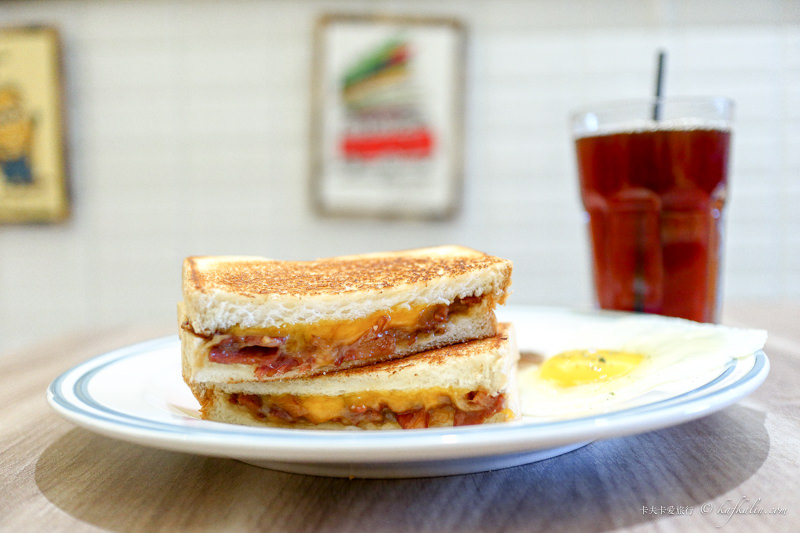 【宜蘭頭城】初來早午餐｜出來吧來場早晨約會漢堡義大利麵和歐姆蛋 - kafkalin.com