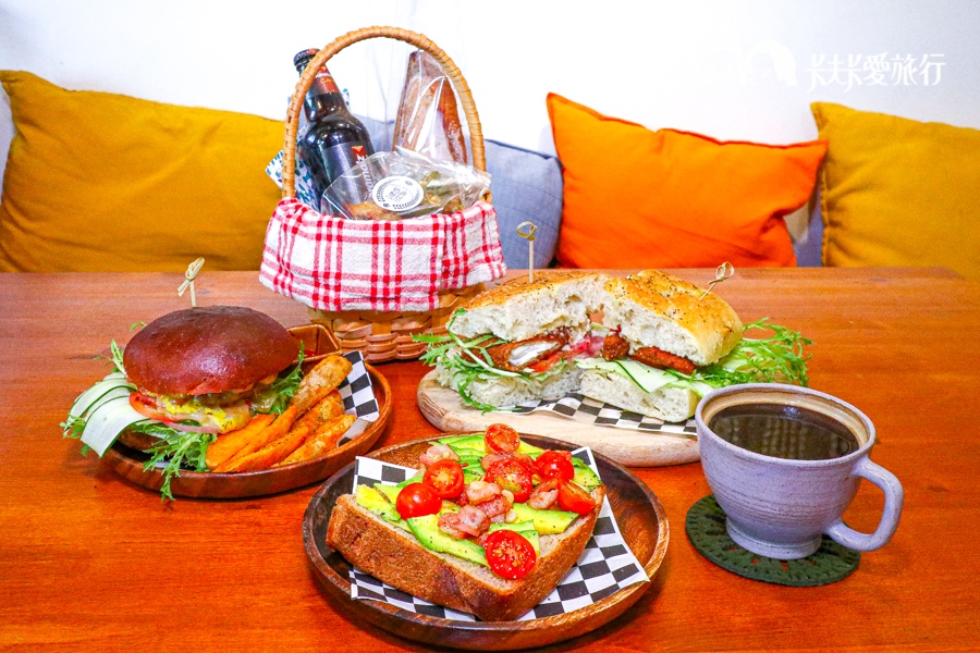 【頭城早午餐】奶油麵包烘焙坊｜歐式麵包和咖哩來場繽紛野餐派對吧 @卡夫卡愛旅行