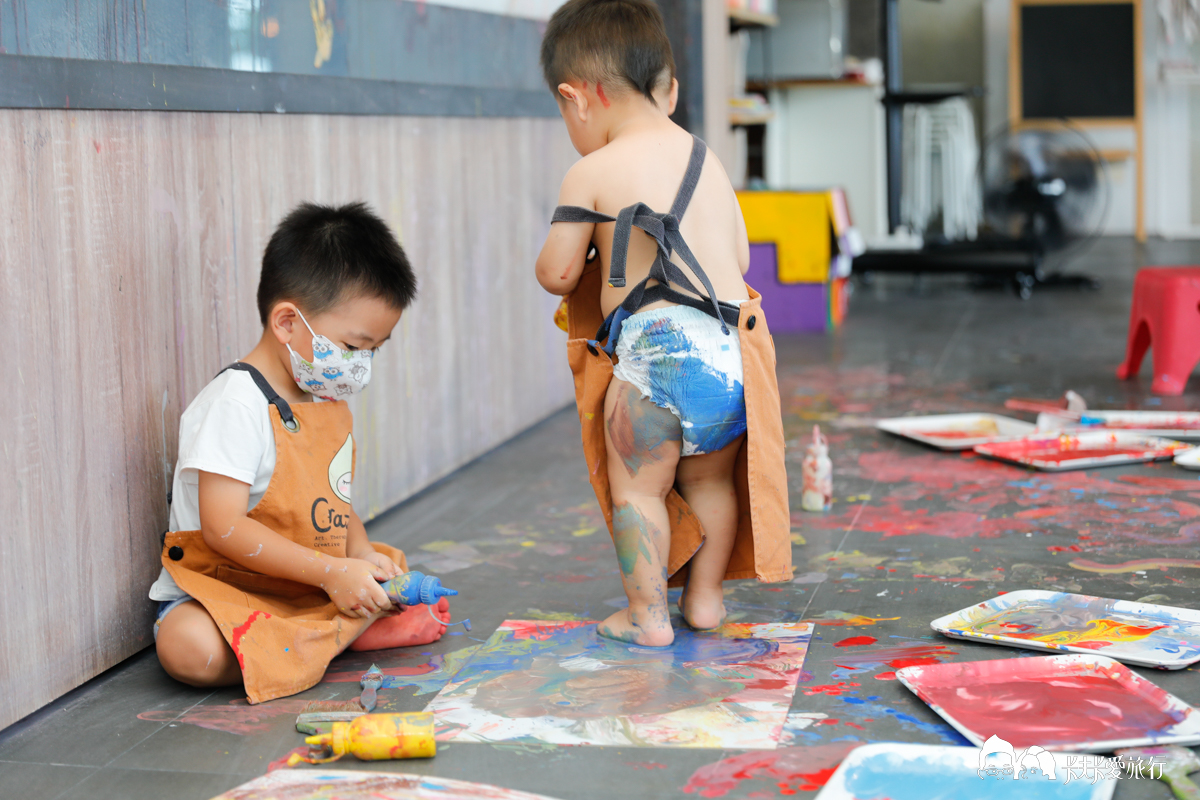 宜蘭兒童美術教室，Crazyart瘋塗鴉會館，自由塗鴉親子藝術體驗課程+抱抱暴力熊