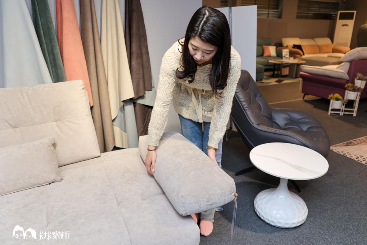 台北家具推薦愛莎家居沙發床墊，MIT台灣製沙發貓抓布客製化推薦