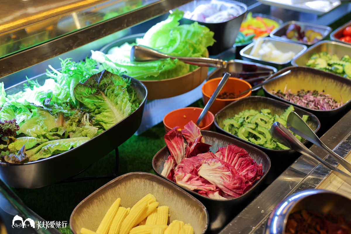 寒舍艾美酒店探索廚房，台北吃到飽Buffet牛排烤肉海鮮價格評價