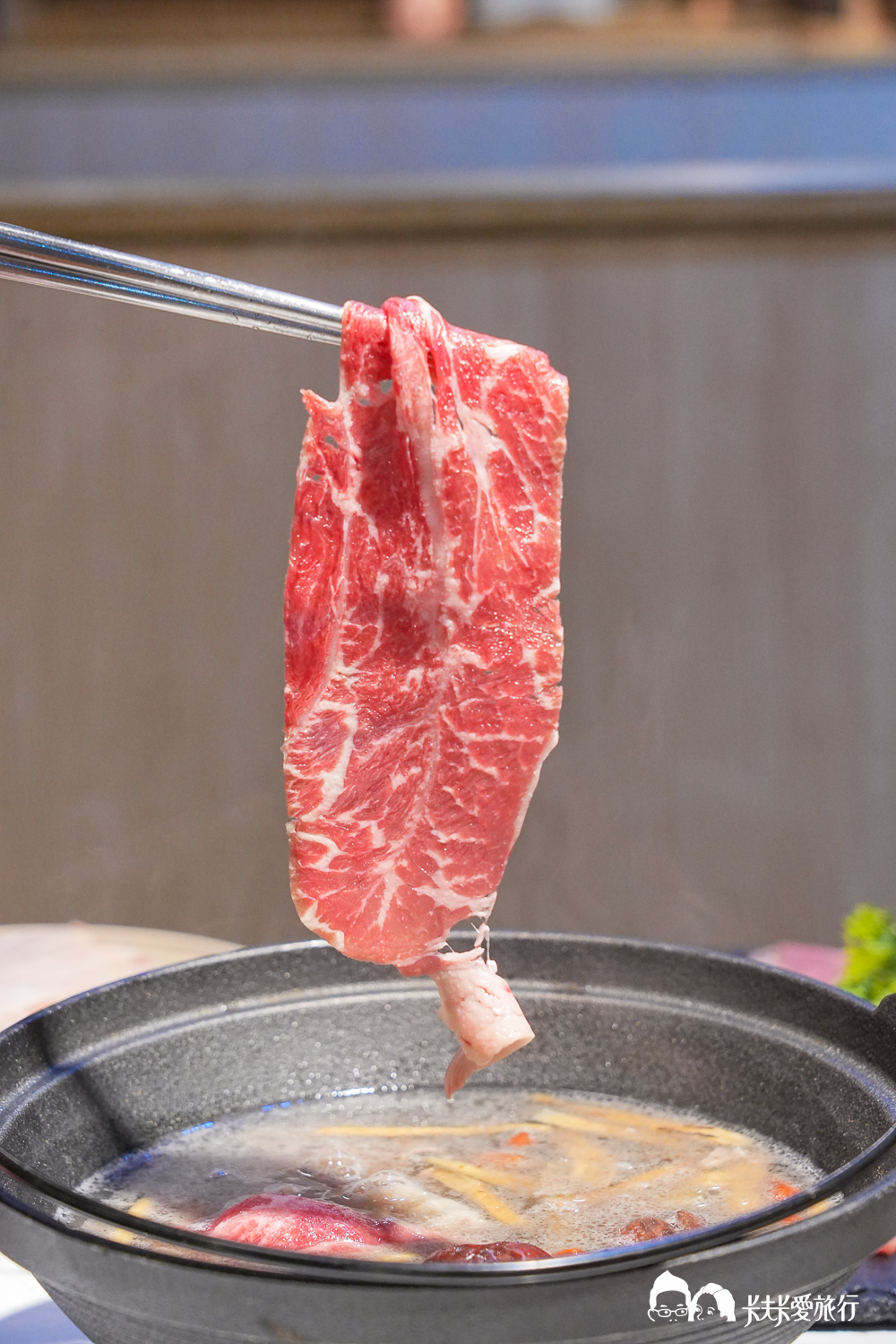 羅東火鍋饗點鍋精緻鍋物，自助吧吃到飽必點日本和牛安格斯牛