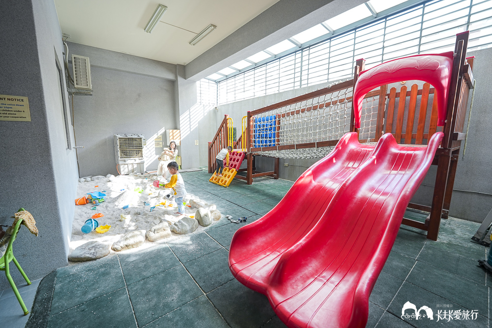台南親子民宿黃色風箏，超美溜滑梯造型房+室內兒童遊戲沙坑