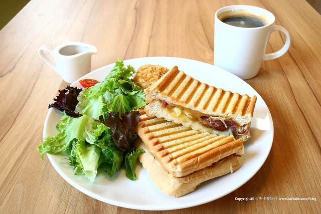 【宜蘭咖啡】Gather食聚｜美味鹹派與帕里尼早午餐與下午茶甜點 - kafkalin.com