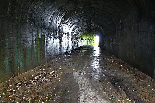 【 宜蘭 . 東澳 。 山海祕境 】  烏石鼻隧道  。  遺落在歷史中 - kafkalin.com